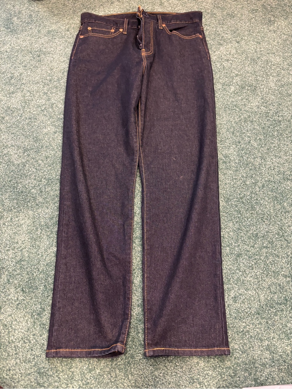 Levi’s Women’s Dark Wash Straight Leg Jeans‎ 30x27 EUC
